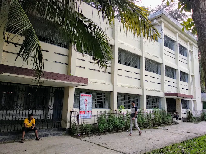 কলেজ ক্যাম্পাস